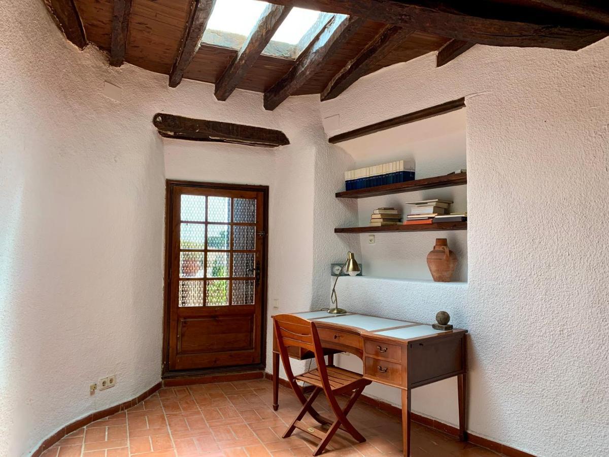 Els Racons Del Fort Castle In Wine Territory Capmany Bagian luar foto