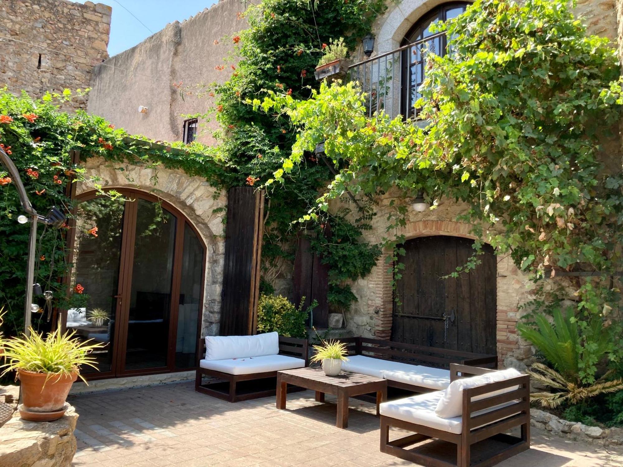 Els Racons Del Fort Castle In Wine Territory Capmany Bagian luar foto